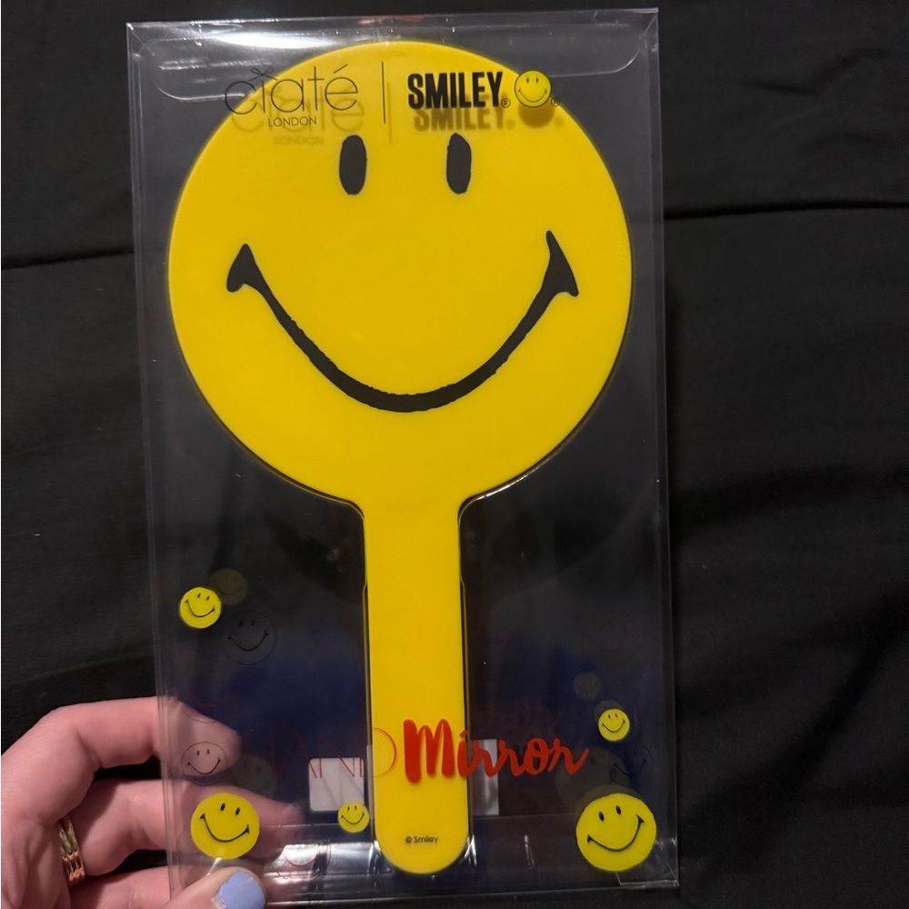 Ciate London Smiley Hand Mirror
